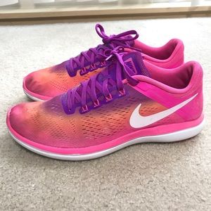 Nike Flex 2016 Women’s Pink Running Shoes Size 9
